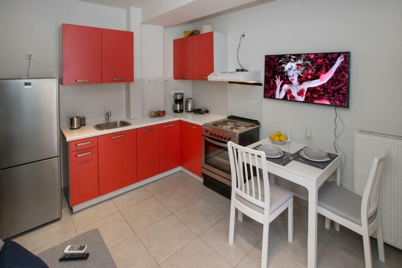Modern Comfy Apartment Near The Acropolis By Ghh Athens Exterior photo